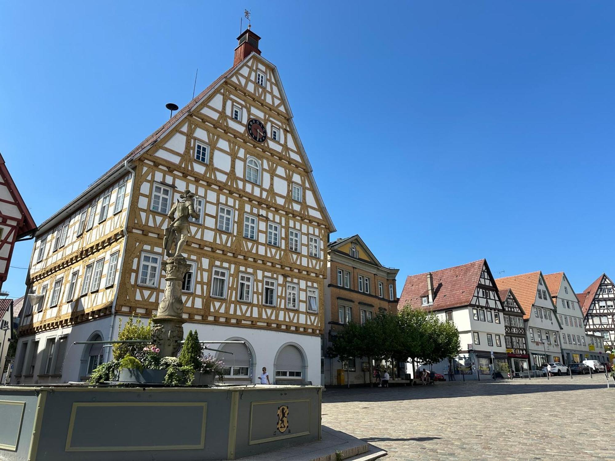 Apartment Im Herzen Der Altstadt - Leonberg Naehe Stuttgart Exterior foto